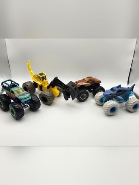 Lot of 6 Hot Wheels Monster Jam Monster Trucks 1:64 Scale Die Cast